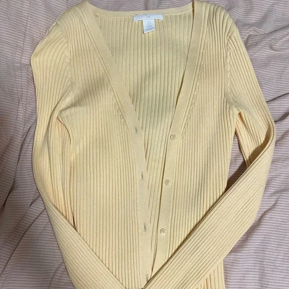 H&M Yellow Ribbed Cardigan 💛 - Picture 1 of 3
